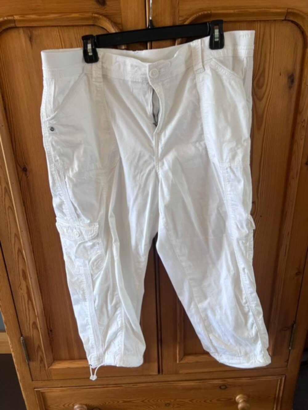 Style & Co White Cargo Cropped Pants